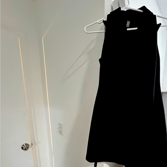 Laundry by Shelli Segal Black Tuxedo Pre-Owned Great Condition Worn once. - Picture 1 of 5